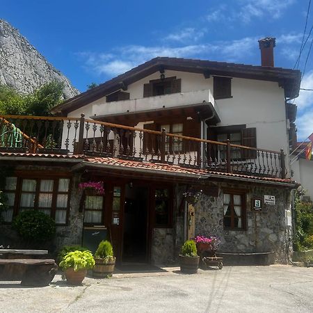 Hotel Rural El Sestil Dobres Extérieur photo