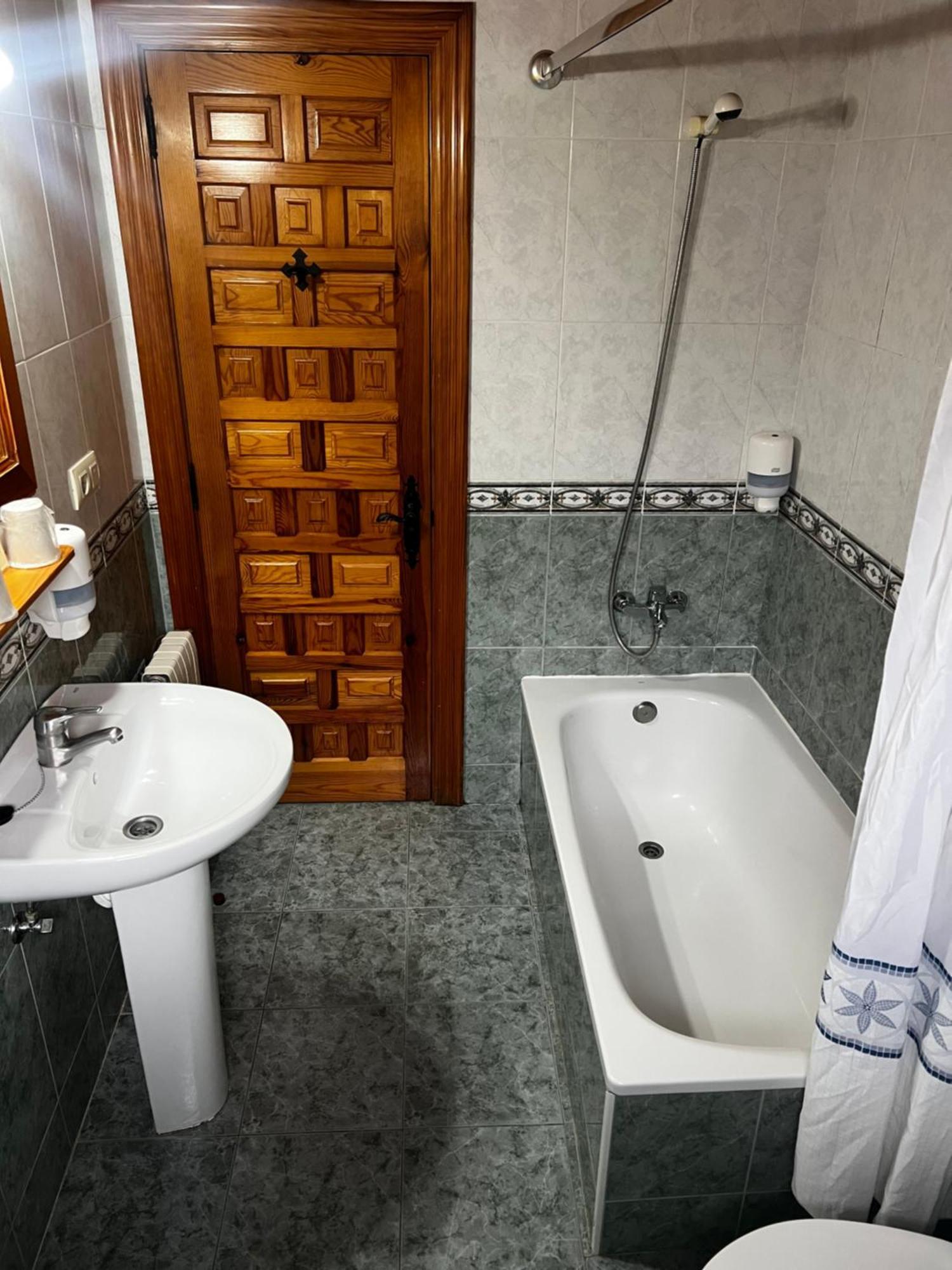 Hotel Rural El Sestil Dobres Extérieur photo