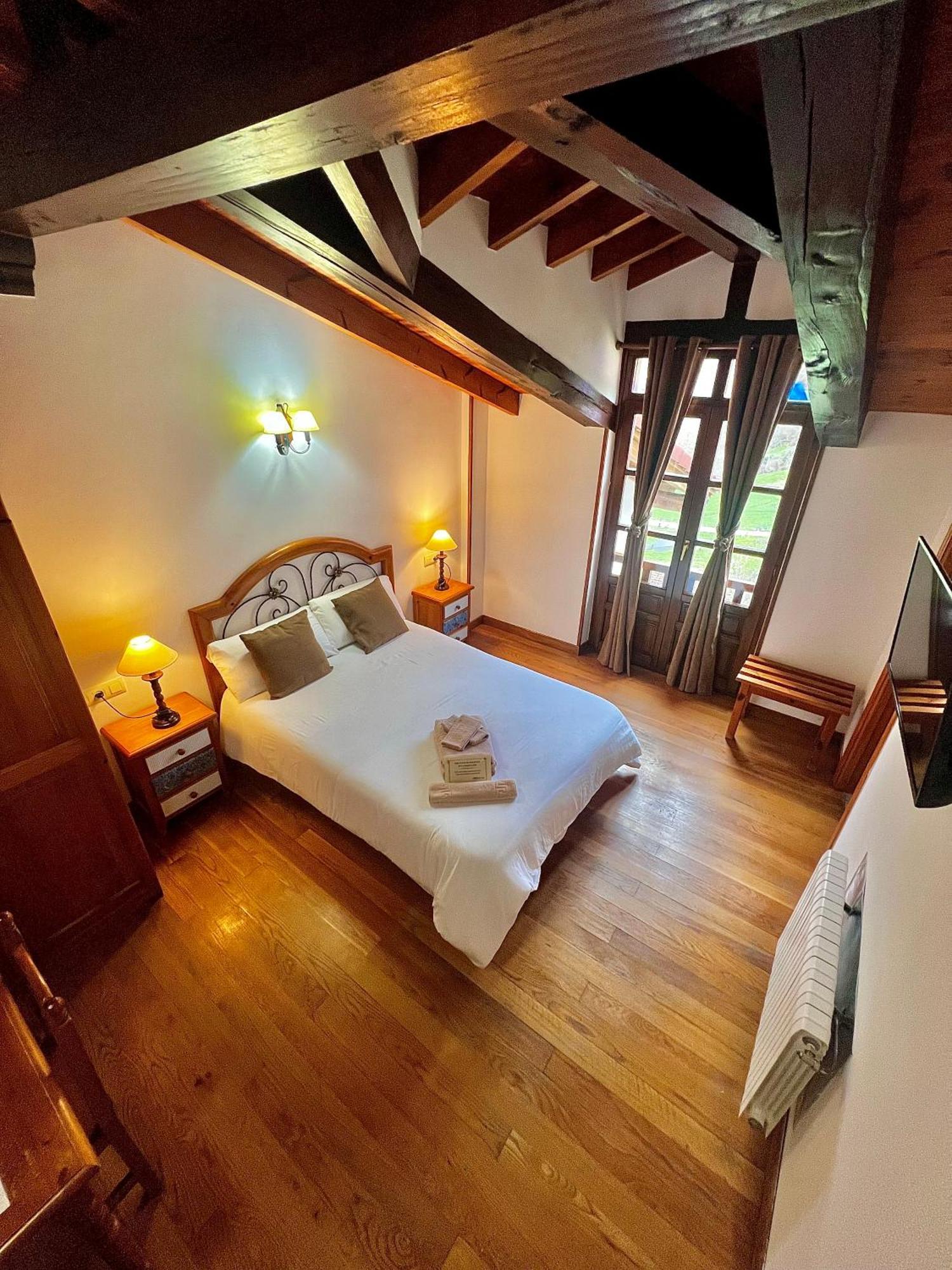 Hotel Rural El Sestil Dobres Extérieur photo