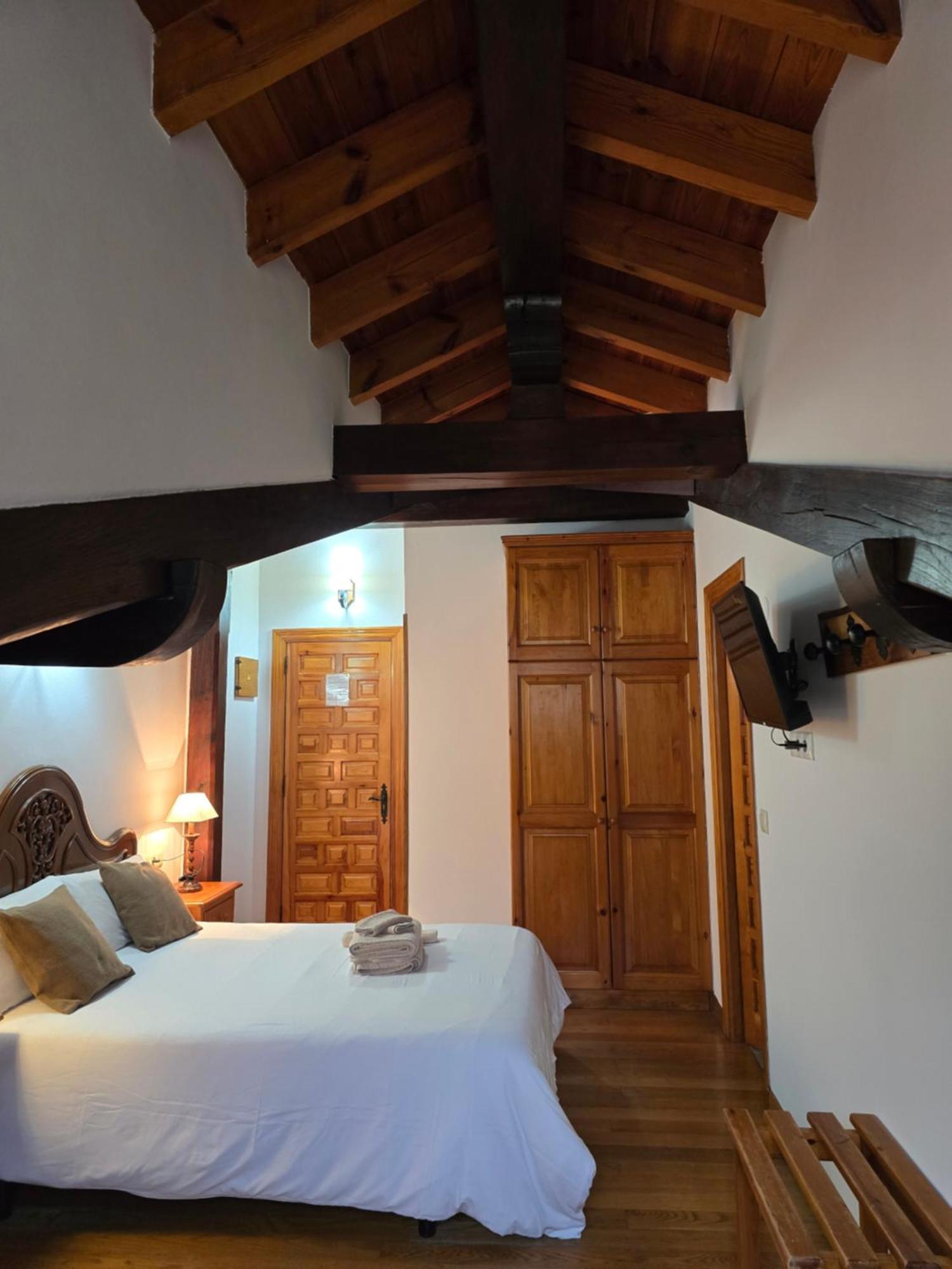 Hotel Rural El Sestil Dobres Extérieur photo